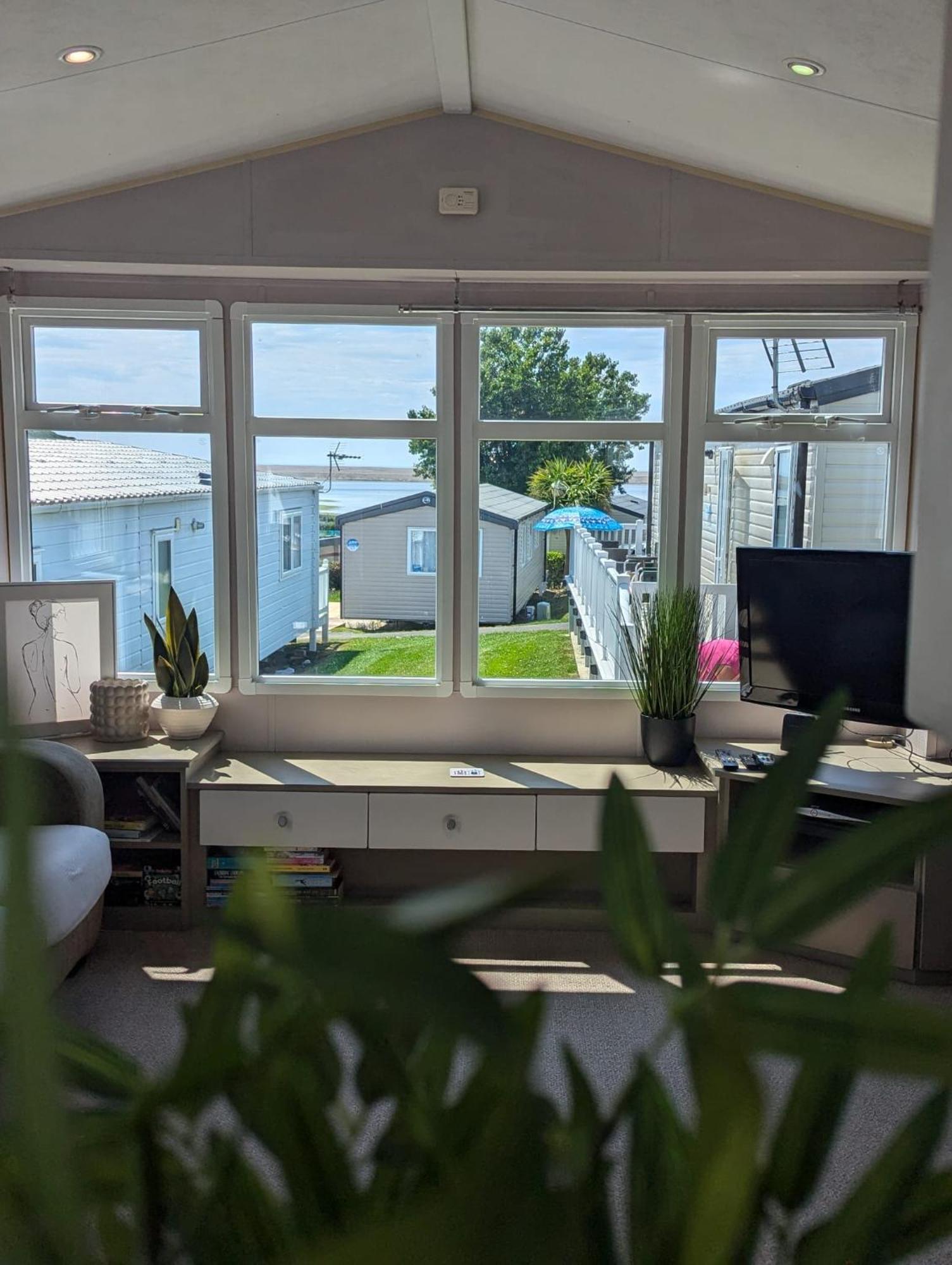 Lovely Family Dog Friendly Caravan On Littlesea Holiday Park Weymouth Haven Wyke Regis Exterior photo