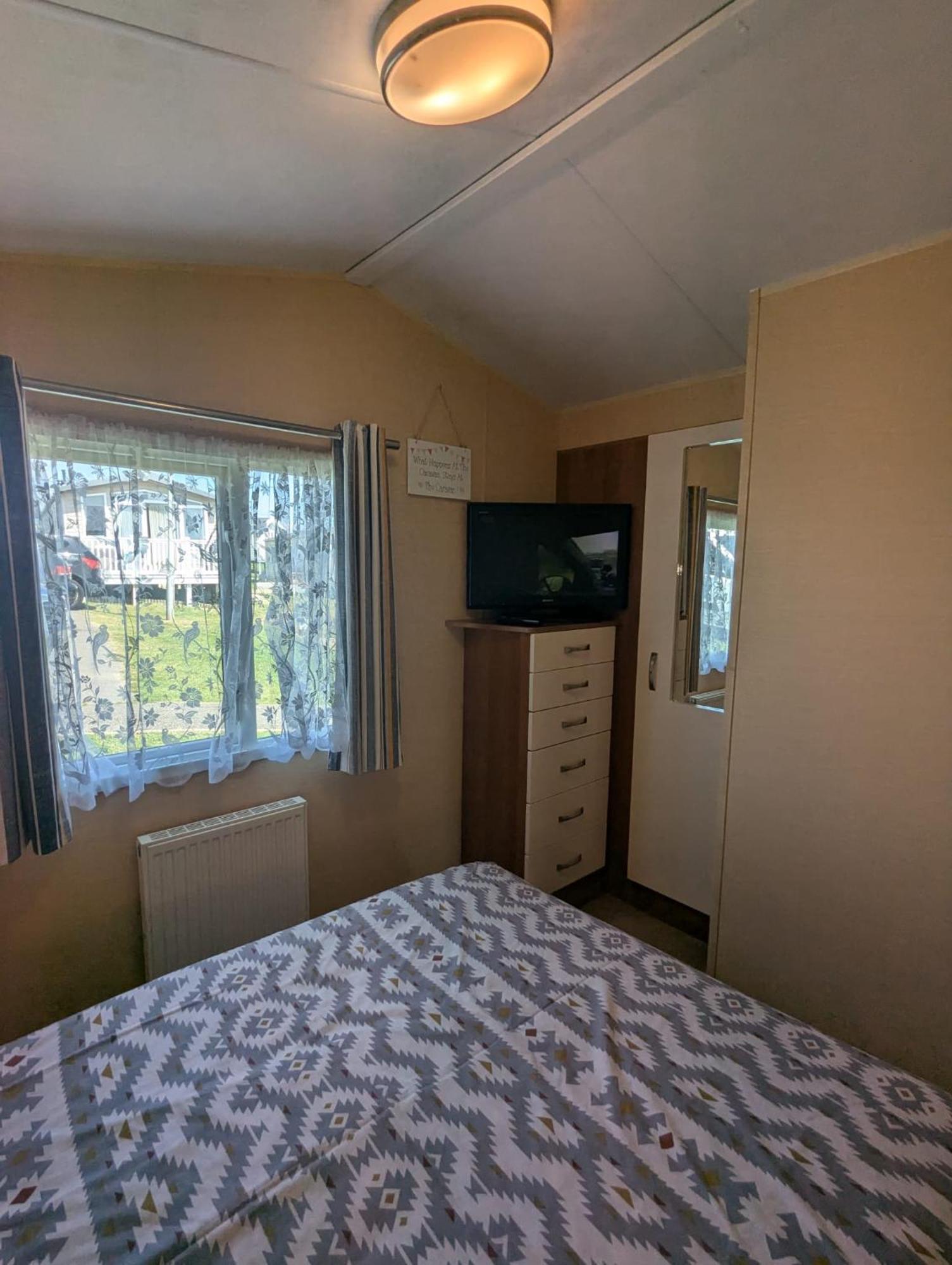 Lovely Family Dog Friendly Caravan On Littlesea Holiday Park Weymouth Haven Wyke Regis Exterior photo